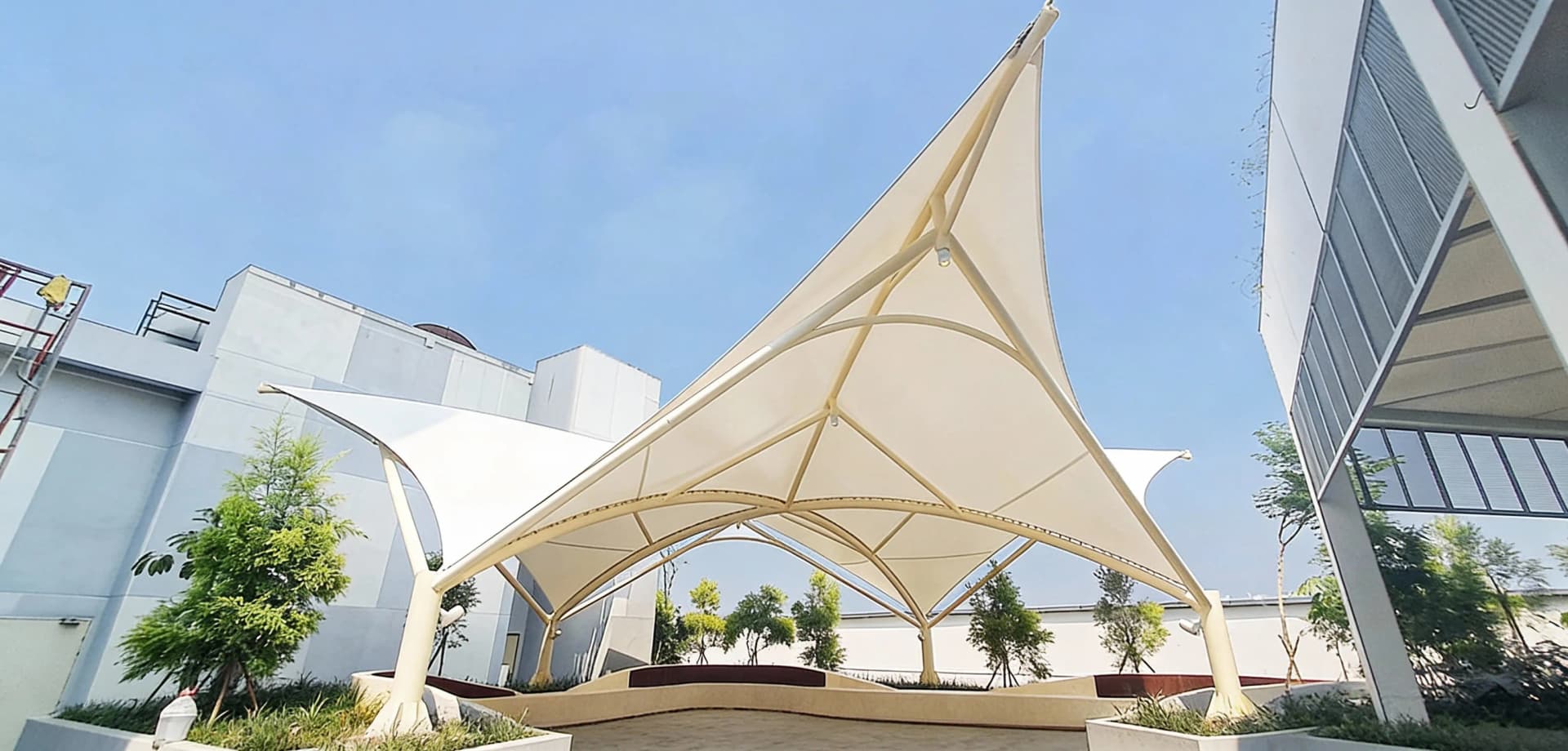 Canopy Membrane Mall Residensia - Gambar 1